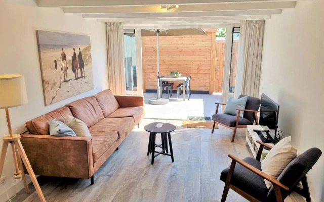 DJV86 NEW Modern holiday home in central location