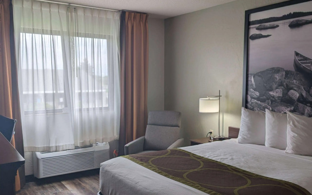 Super 8 by Wyndham Alexandria MN