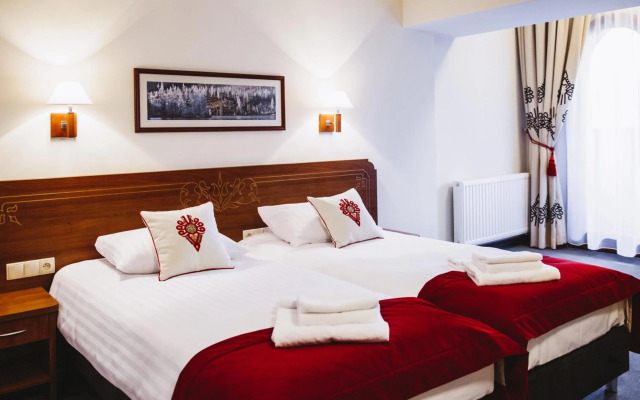 Hotel Logos