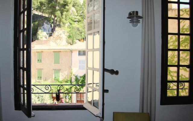 La Bonne Etoile - The Good Star