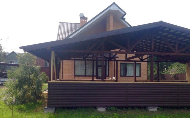 Holiday Home Aleksandrovskaya 22