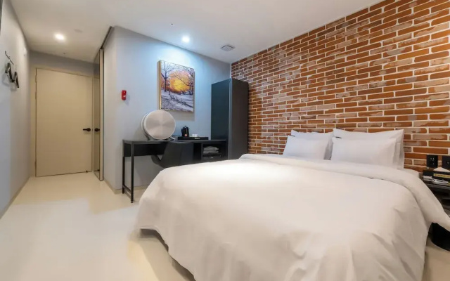 Browndot Hotel