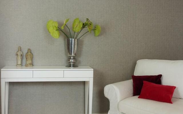 Giardini Wallcoverings Official Apartment