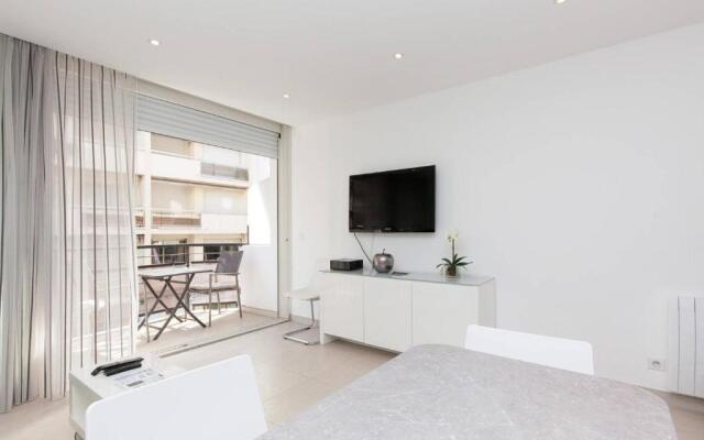 Chic & Modern 1bed Next To Martinez