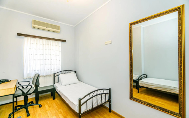 Azneft Royal Suite Apartment Sea View