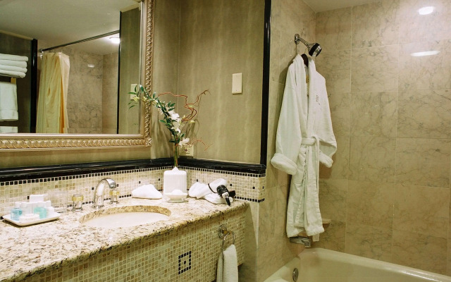 The Whitehall Hotel, BW Premier Collection