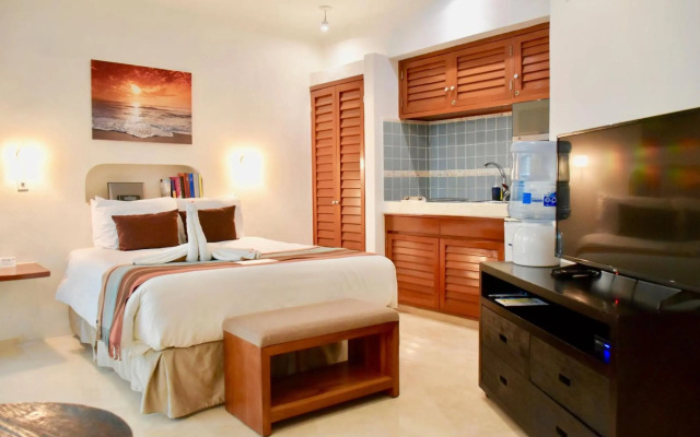 Playa Palms Beach Hotel