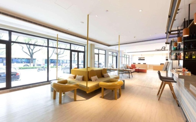 Ibis Suzhou Sanxiang Road Hotel – Balcony – Suzhou