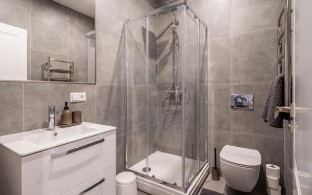 Lacplesa24 - Modern Studios in Riga City Center