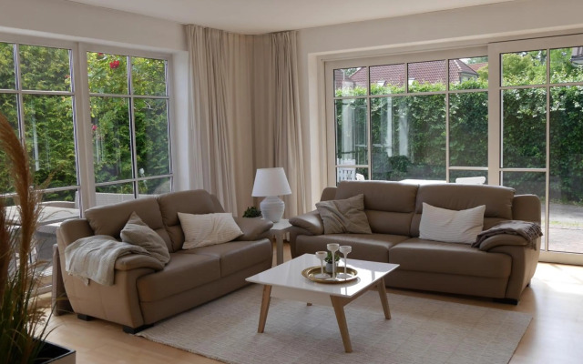 PREMIUM-LODGE im DER SÜDSCHWEDE ... Dein Gästehaus mitten in Zingst