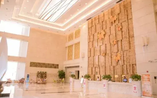 Maple Leaf Garden Hotel