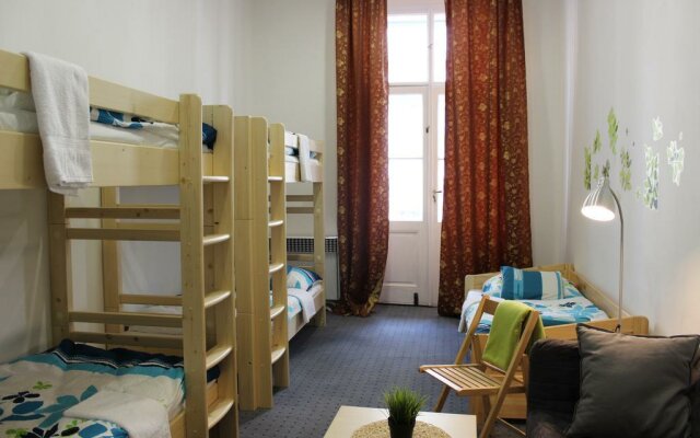 Hostel Opletalova