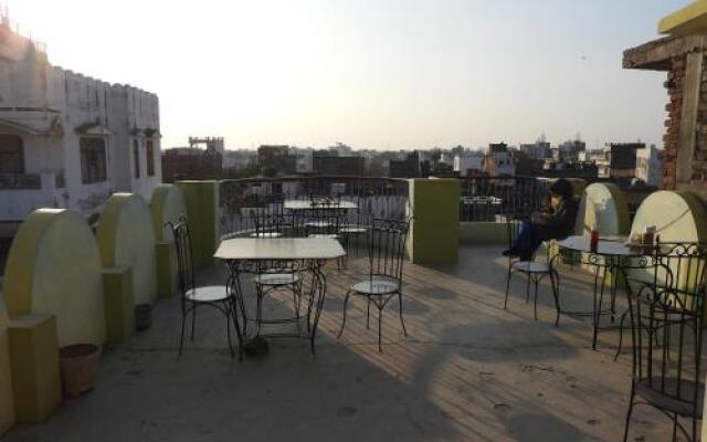 Sandhya Guest House