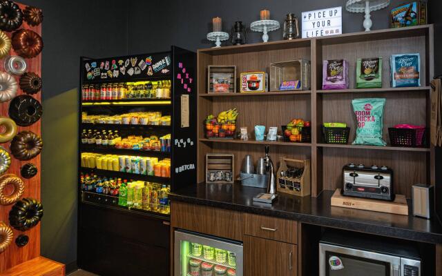 Moxy Minneapolis Downtown