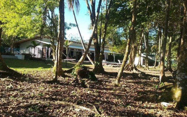 Cahuita Inn