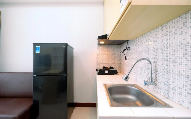 Comfort And Cozy 2Br Royal Heights Apartment