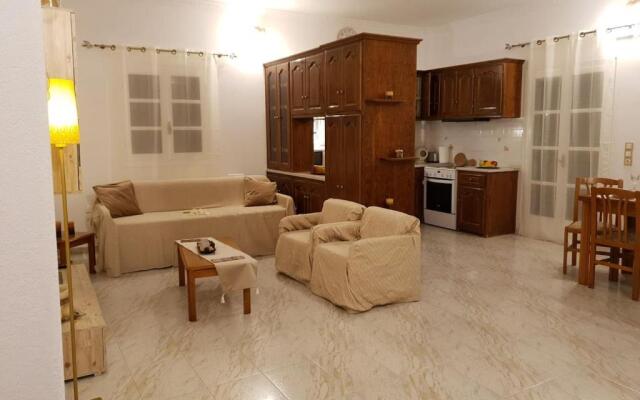 Great Sea-view 2BD Apartment @ Paros