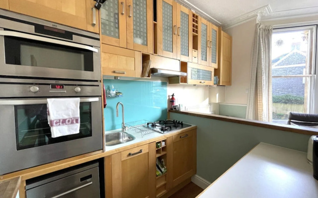 Lovely Victorian Apartment in Clifton Village