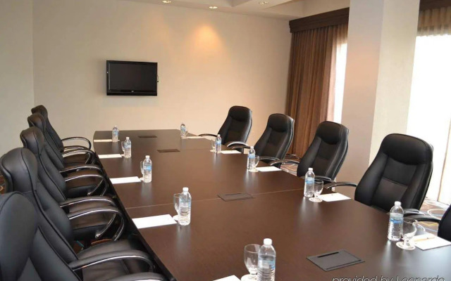 Doubletree by Hilton Houston Hobby Airport