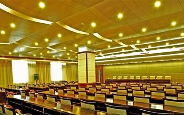 Pingliang Guangcheng Hotel