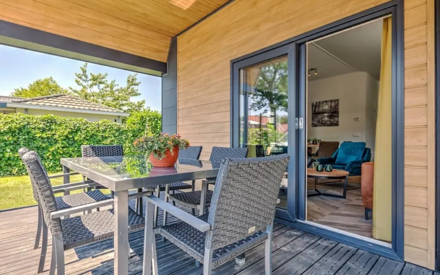 Lovely Holiday Home in Kaatsheuvel With Bubble Bath
