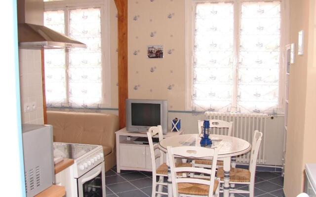 Studio à St Pierre en Port