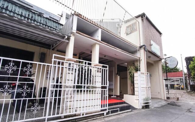 OYO 3892 Athaya Guesthouse Syariah