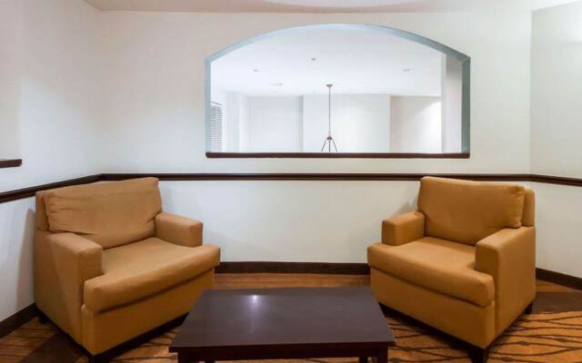 Sleep Inn & Suites
