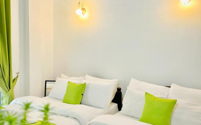 Star Holiday Home