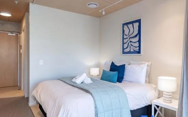 Petone Studio - Balcony, Bath Tub, Sleeps 2 – Guest Rooms – Lower Hutt