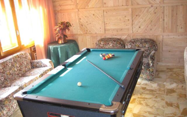 Hotel Holiday Debili