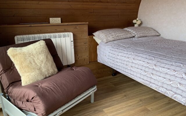 Acdc Glamping, Campervan , Caravan and Tent Resort