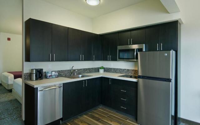 Oxford Suites Sonoma County