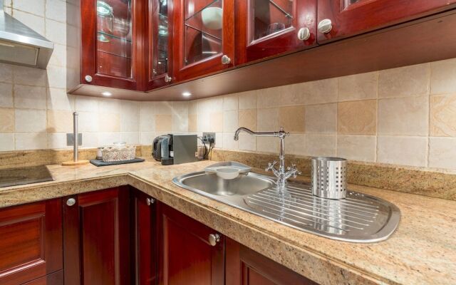 Spacious 2bedroom With Burj View in Downtown Dubai