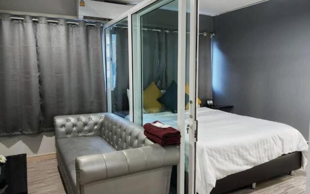 Bangkok Impact Popular Comdominium