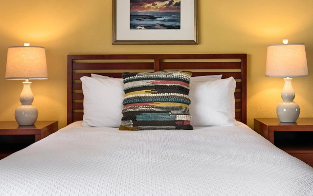 La Jolla Cove Suites