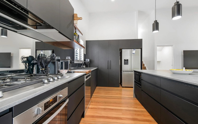 24 Hibiscus Crescent