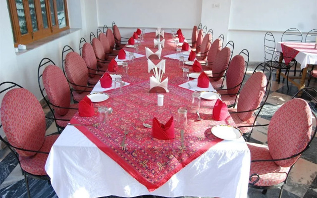 Chandra Hill Resort