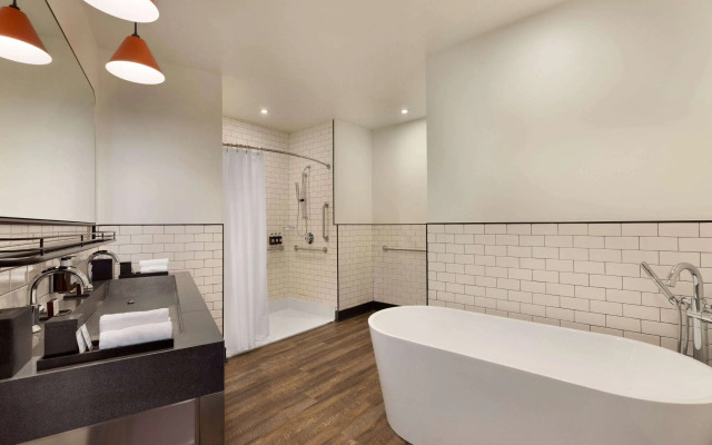 Origin Westminster a Wyndham Hotel