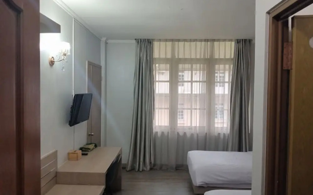 Graha Dinar Hotel by HIMA