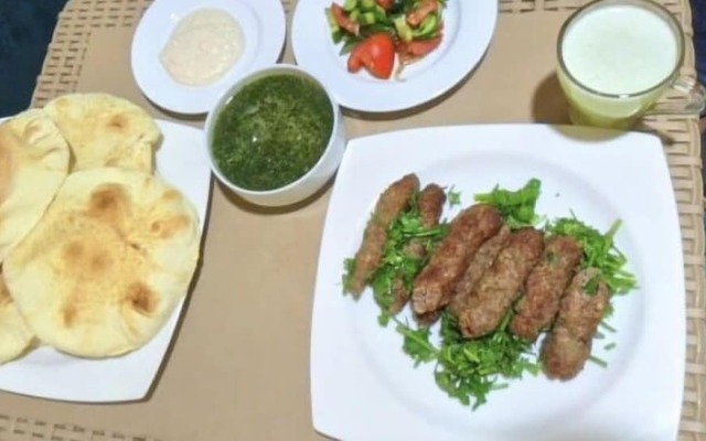 Pyramids paradise hotel