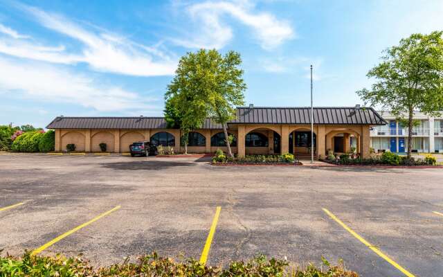 Motel 6 Natchitoches, LA