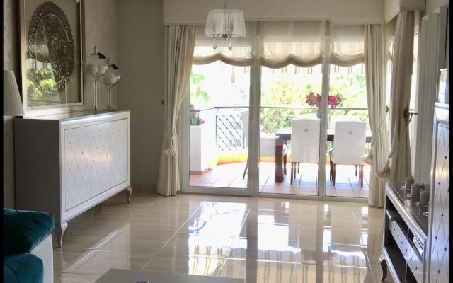 MI CAPRICHO C11 luxury apartment by the Sea