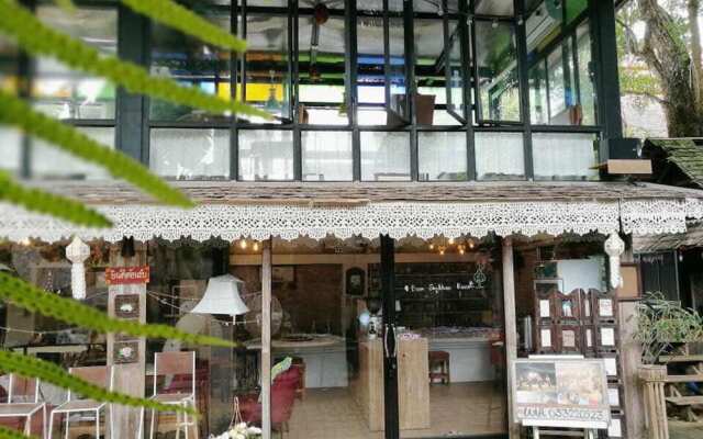 Baan Singkham Resort