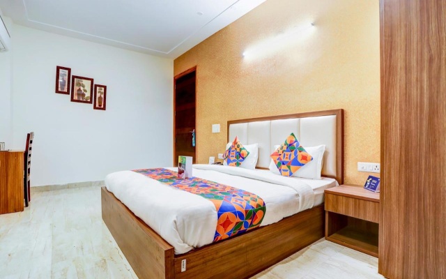 FabHotel Golf Course Sapphire