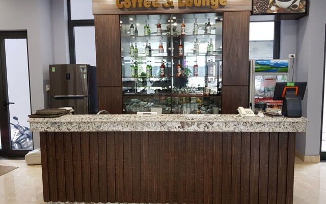 Helenhalong Hotel