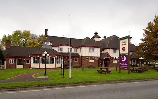 Premier Inn Wirral (Two Mills)