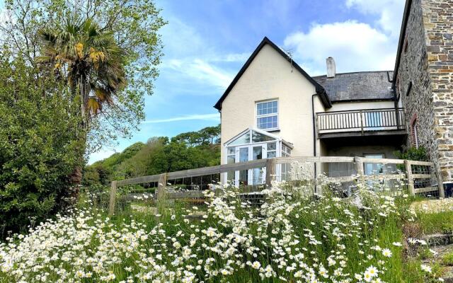 Bishops Tawton Overton House 2 Bedrooms