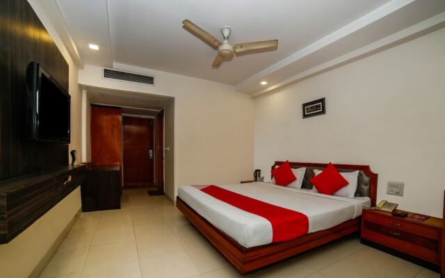 OYO 22953 Hotel Shelter