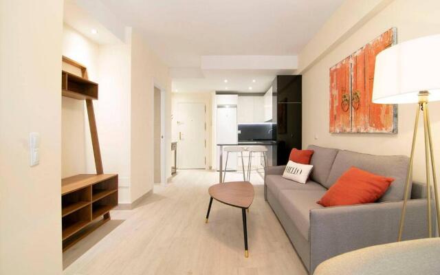 Beautiful Apartment next to Santiago Bernabeu by Batuecas